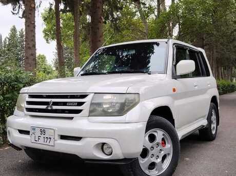 Mitsubishi Pajero io