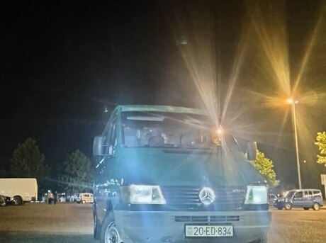 Mercedes Sprinter 212