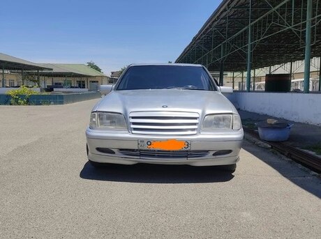 Mercedes C 220
