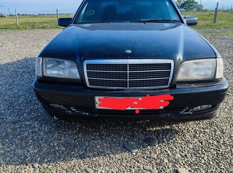 Mercedes C 180
