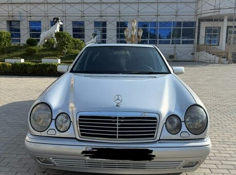 Mercedes E 280