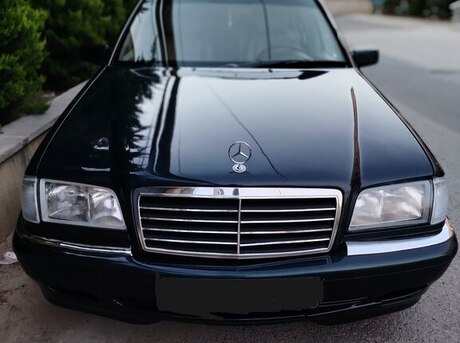 Mercedes C 180