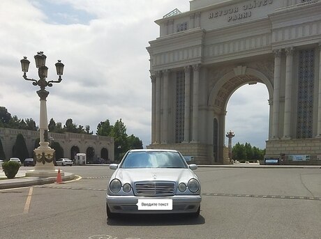 Mercedes E 240