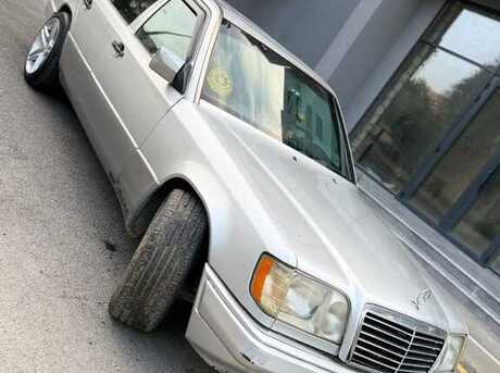 Mercedes E 220