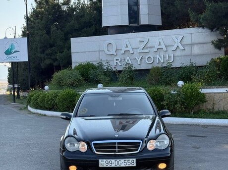 Mercedes C 200