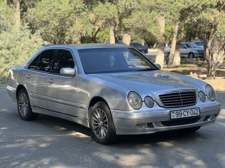 Mercedes E 270