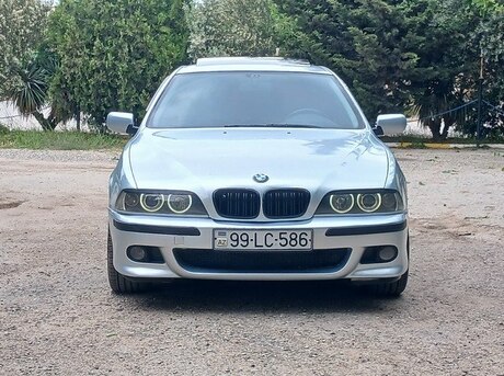 BMW 523