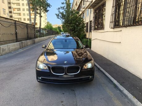 BMW 740