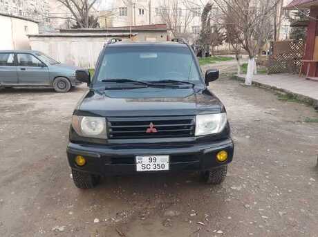 Mitsubishi Pajero io