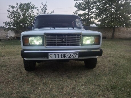 LADA (VAZ) 2107