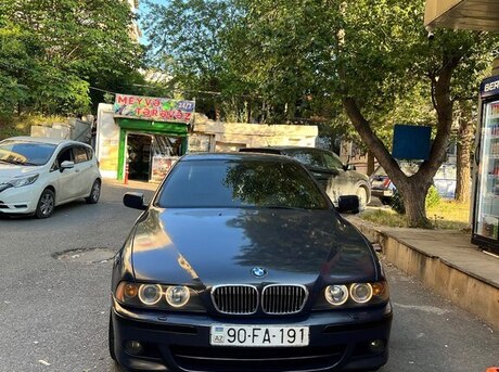 BMW 528