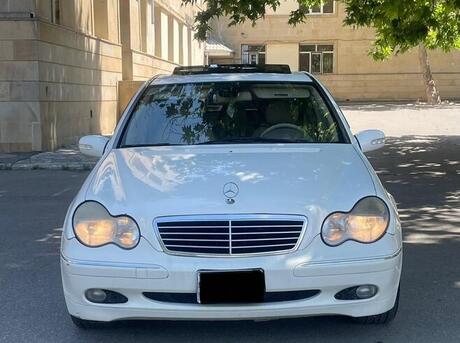 Mercedes C 240