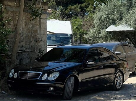 Mercedes E 320
