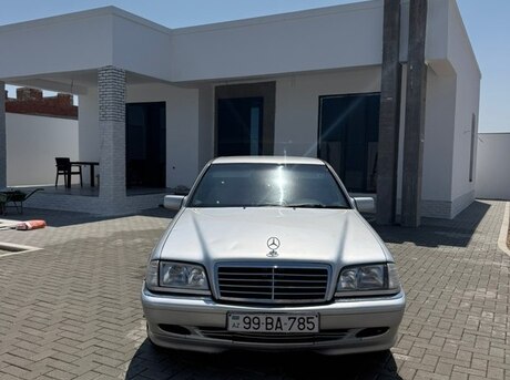 Mercedes C 220