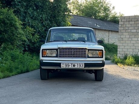 LADA (VAZ) 2107