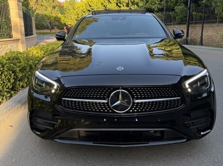 Mercedes E 300 e