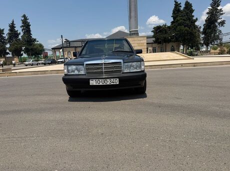 Mercedes 190