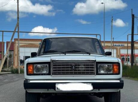 LADA (VAZ) 2107