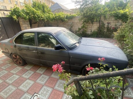BMW 525