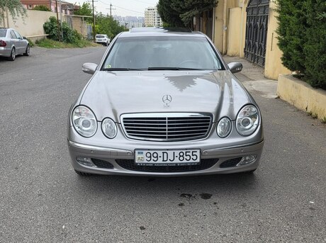 Mercedes E 220