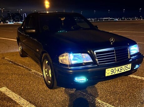 Mercedes C 240