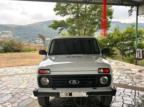 LADA (VAZ) Niva