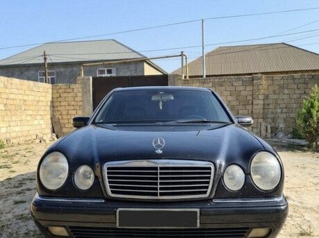 Mercedes E 230