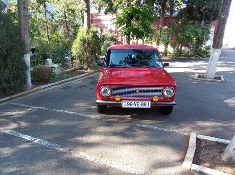 LADA (VAZ) 21011