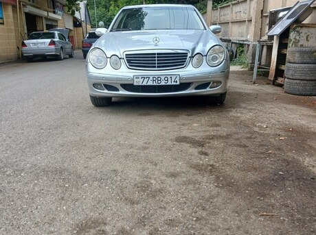 Mercedes E 220