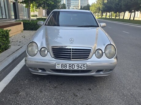 Mercedes E 240