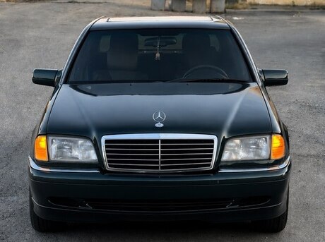 Mercedes C 200