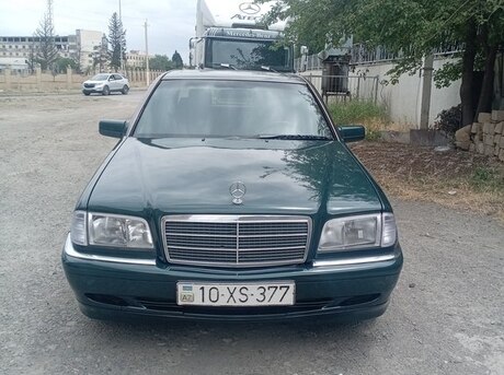Mercedes C 180
