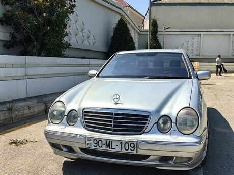 Mercedes E 270