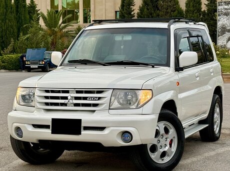 Mitsubishi Pajero io