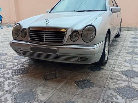 Mercedes E 280