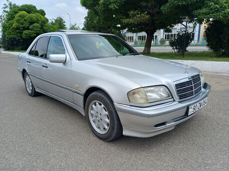 Mercedes C 220