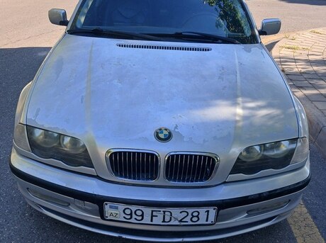 BMW 320
