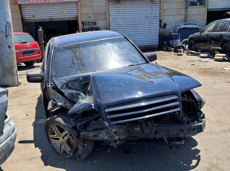 Mercedes C 180