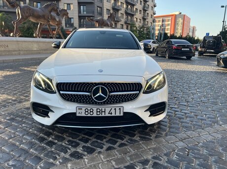 Mercedes E 300