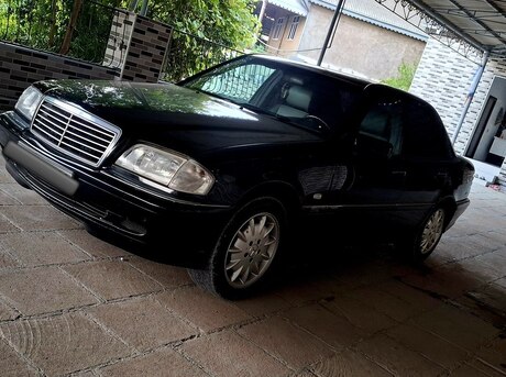 Mercedes C 240