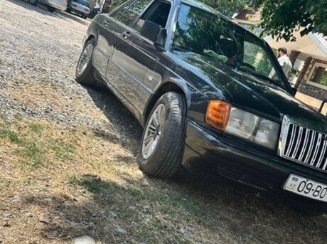 Mercedes 190