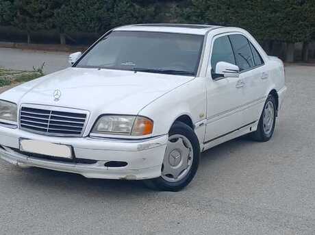 Mercedes C 200