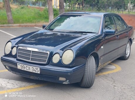 Mercedes E 220