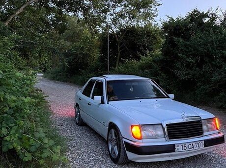 Mercedes 230 E