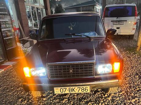 LADA (VAZ) 2107