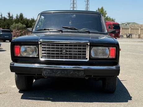LADA (VAZ) 2107