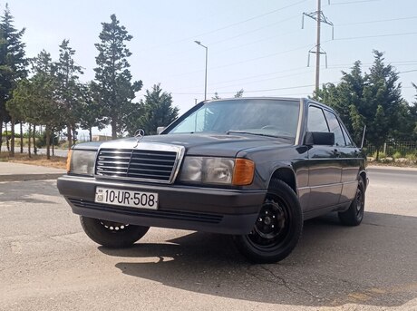 Mercedes 190