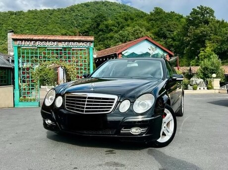 Mercedes E 220