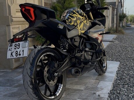 CFMOTO 250 SR