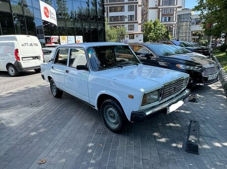 LADA (VAZ) 2107